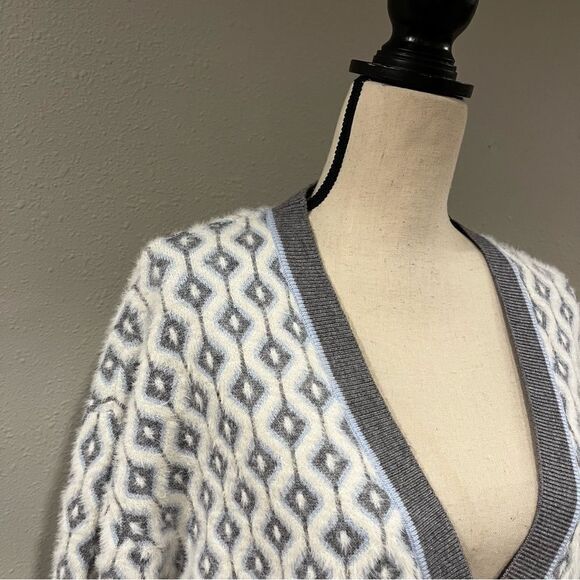 Cupcakes and cashmere button down geometric print cardigan - Picture 2 of 13